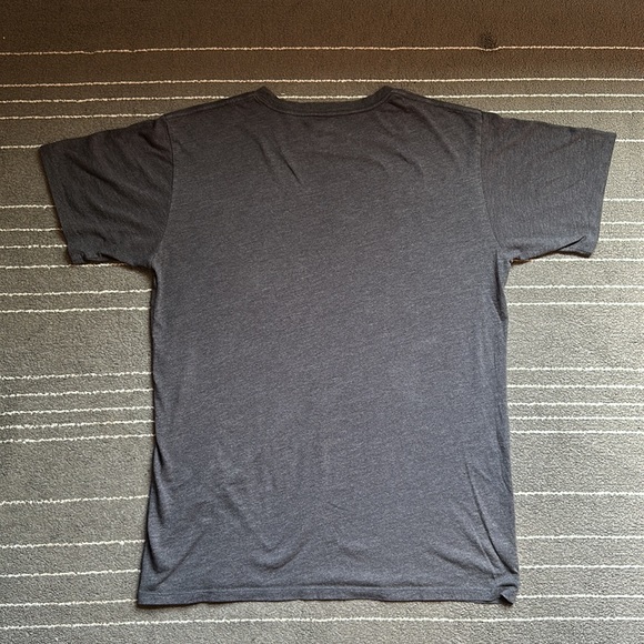 O’Neill T-shirt - Picture 2 of 4